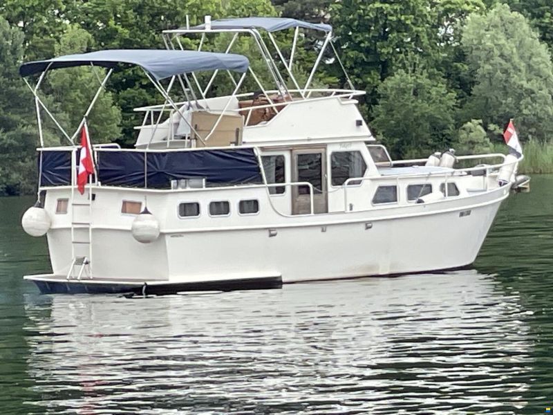 Gruno 1050 Flybridge