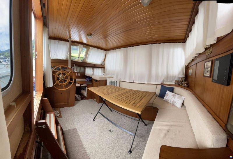 Gruno 1050 Flybridge