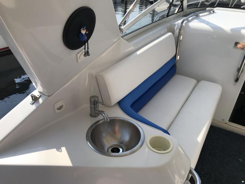 Chris Craft 322 Crown