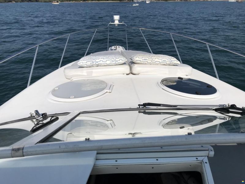 Chris Craft 322 Crown