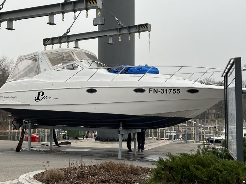 Chris Craft 322 Crown