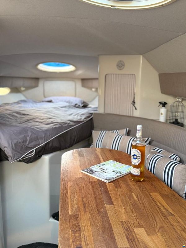 Chris Craft 322 Crown