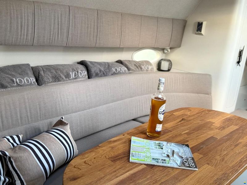 Chris Craft 322 Crown