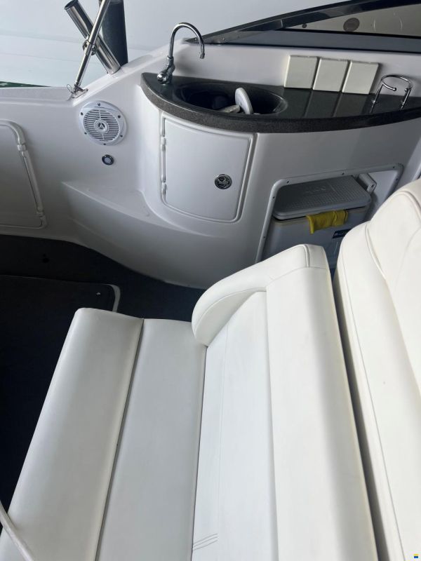 Regal 2665 Commodore Hensa Edition