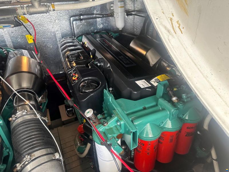 Cranchi 47 HT Volvo Penta D9-575 EVC
