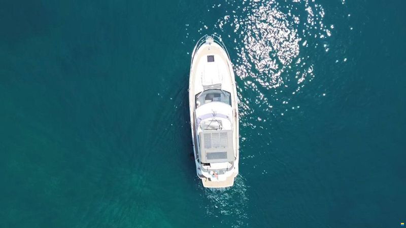 Bavaria R40 FLY