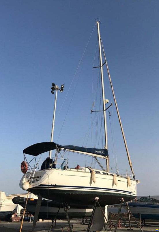 Dufour 40