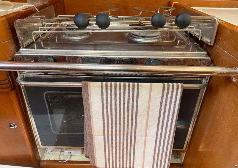 Dufour 40