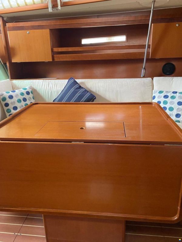 Dufour 40