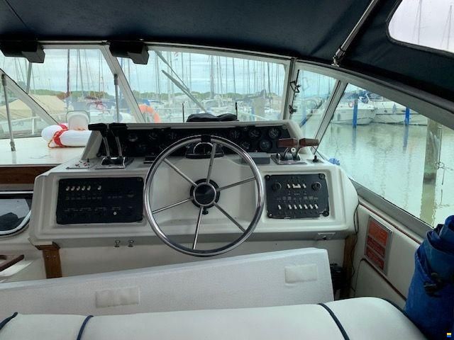 Sea Ray 34