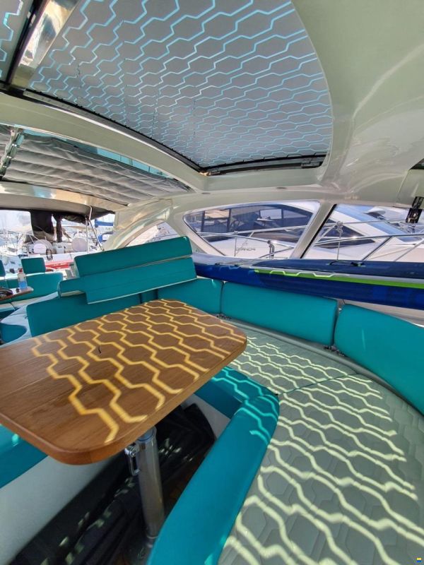 Atlantis 55