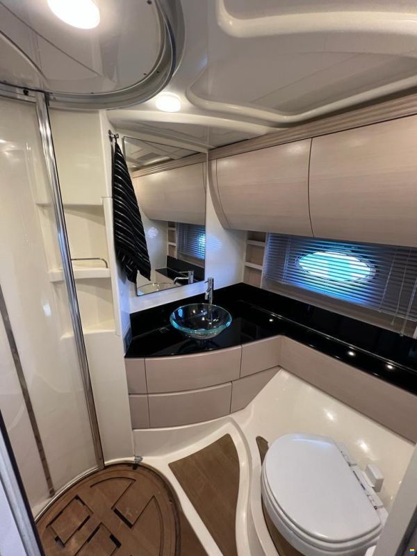 Atlantis 55