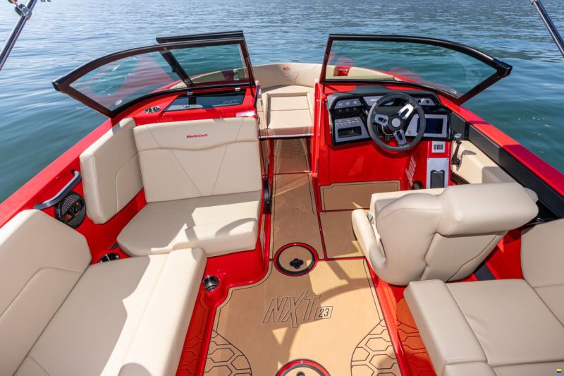 MasterCraft NXT23 | 2025 | red