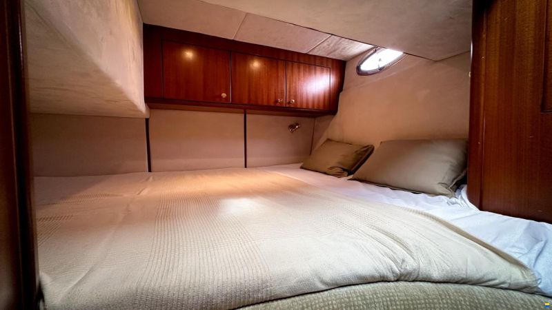 Galeon 330 Fly