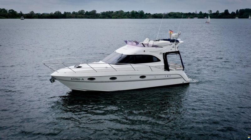 Galeon 330 Fly