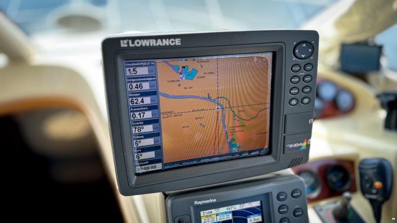 Galeon 330 Fly