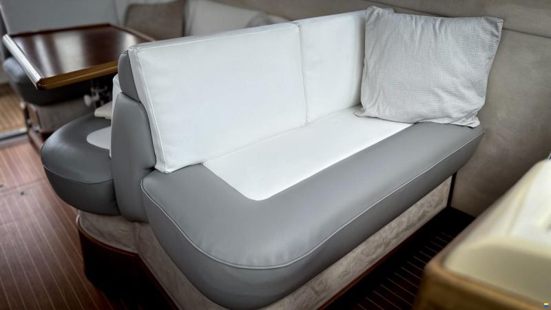Galeon 330 Fly