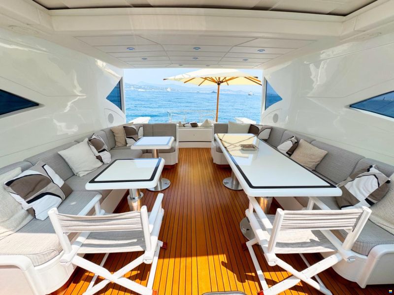 Mangusta 72