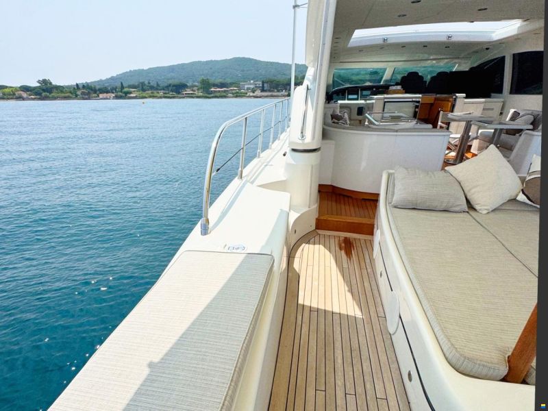 Mangusta 72