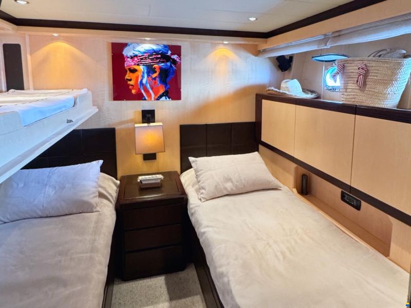 Mangusta 72