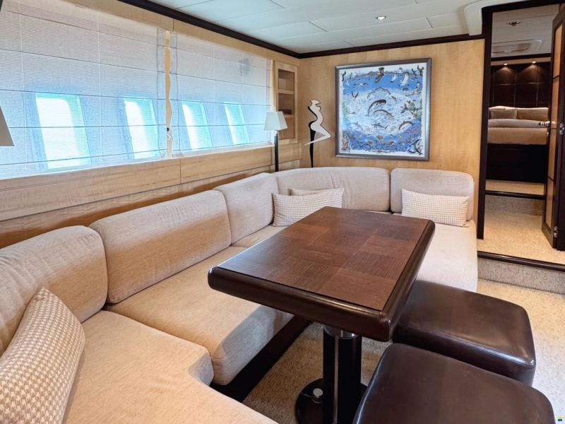 Mangusta 72