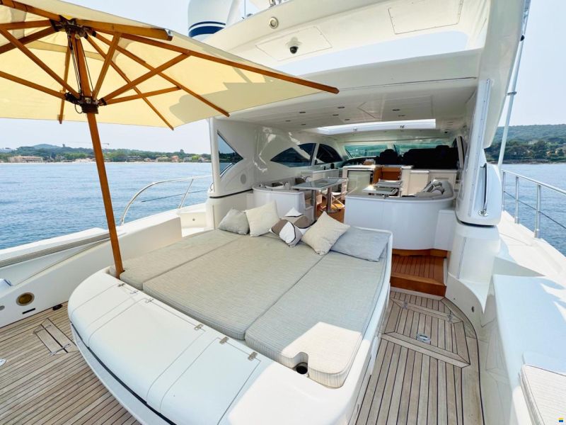 Mangusta 72