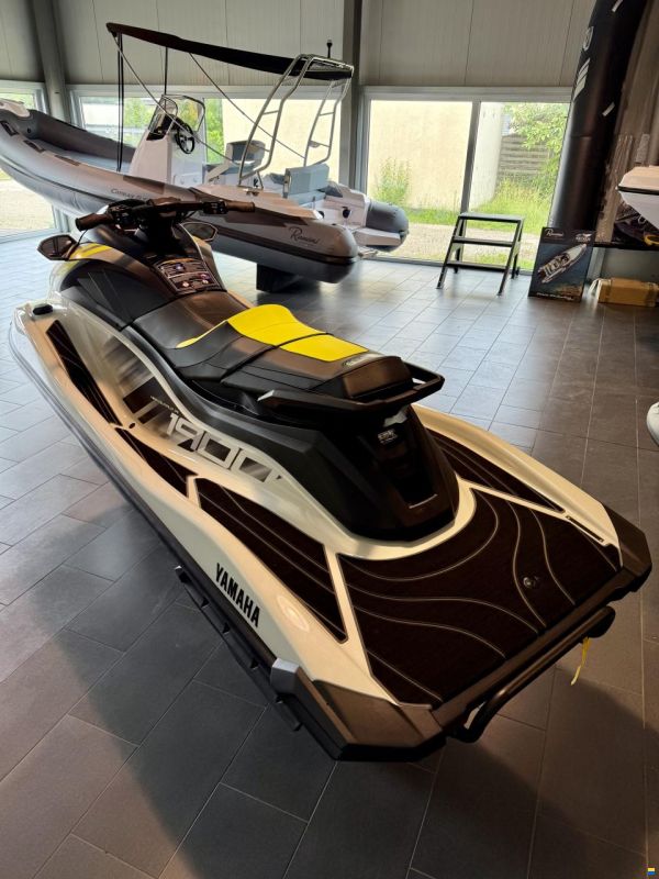 Yamaha WaveRunner GP HO