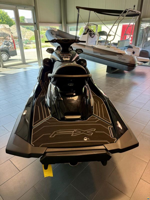 Yamaha WaveRunner FX CRUISER SVHO