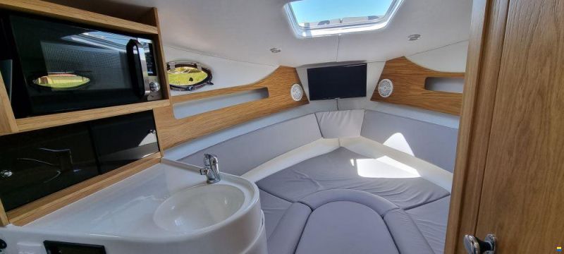 Coral 750 Sport Cruiser