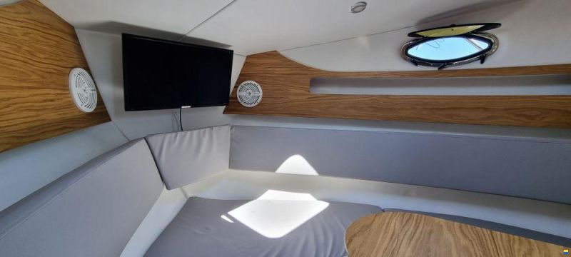 Coral 750 Sport Cruiser