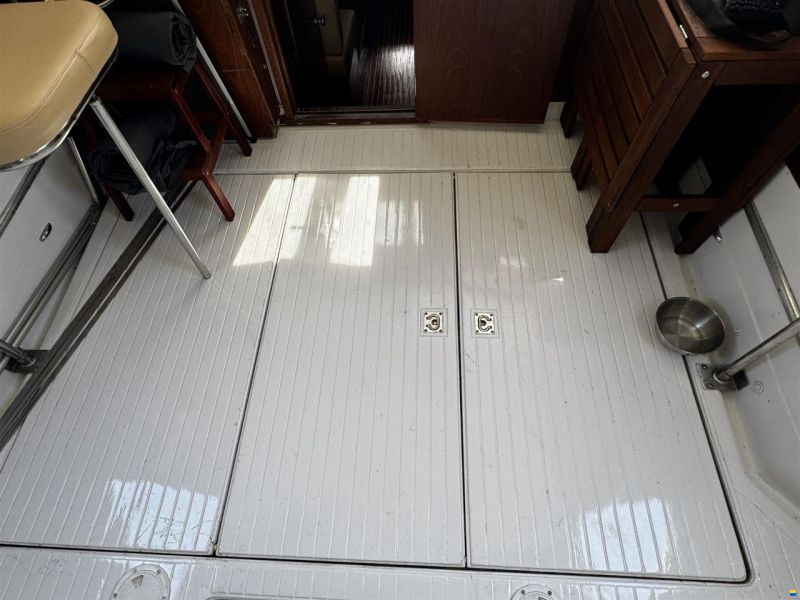 Chris Craft 31 COMMANDER