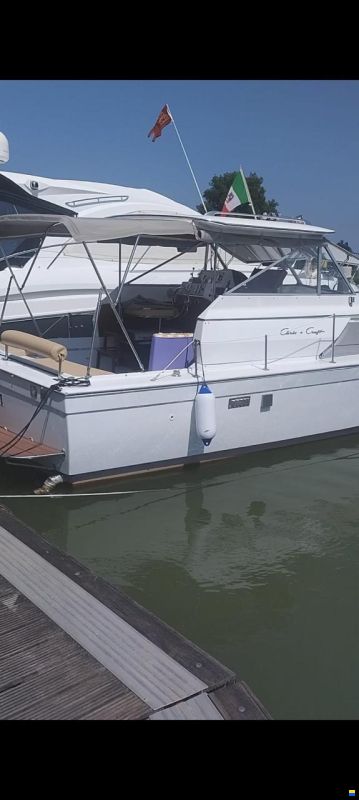 Chris Craft 31 COMMANDER