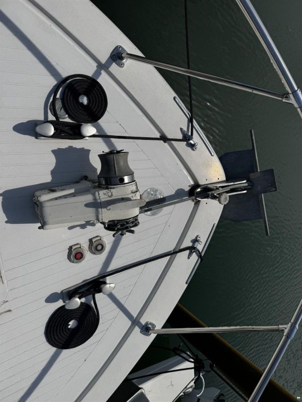 Chris Craft 31 COMMANDER