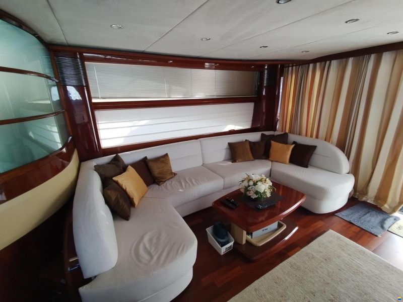 Princess 21M