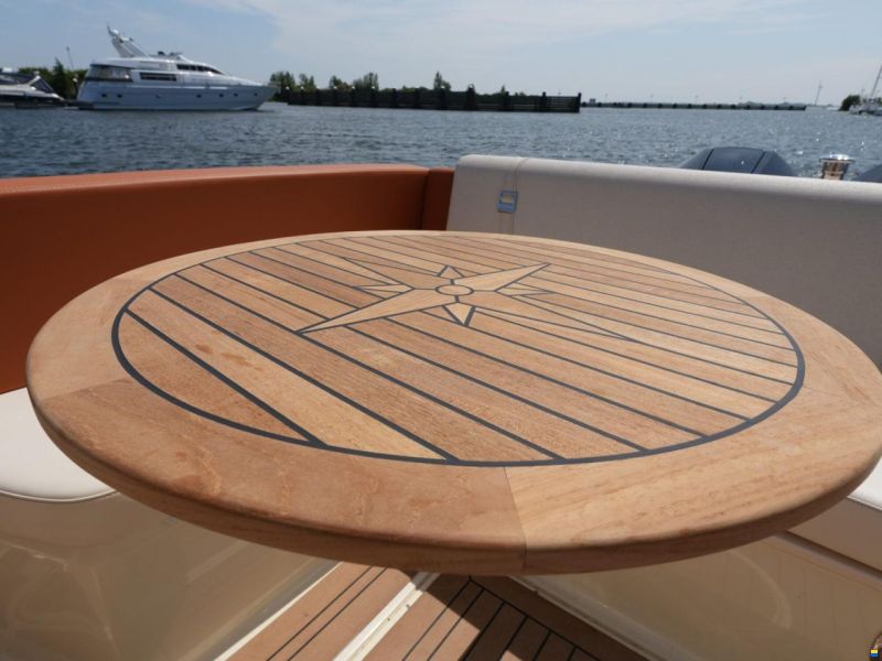 Invictus 270 CX