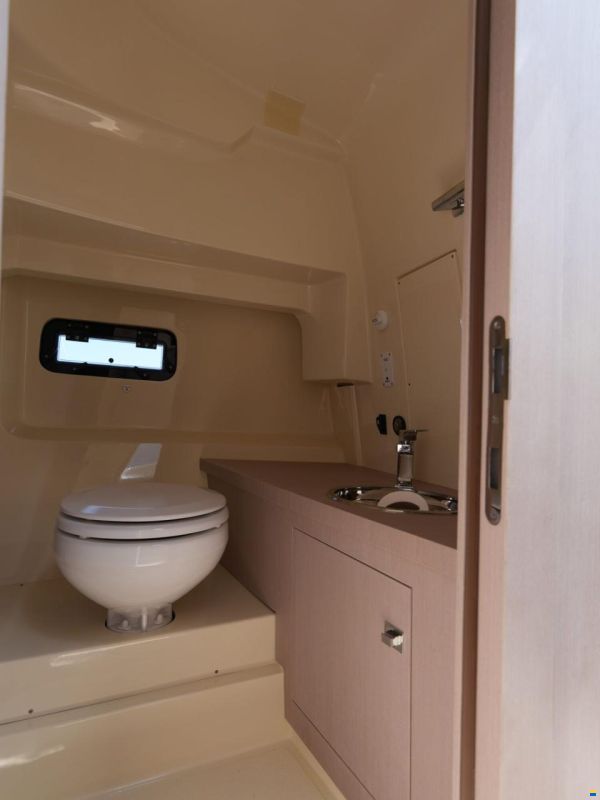 Invictus 270 CX