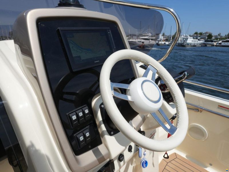 Invictus 270 CX