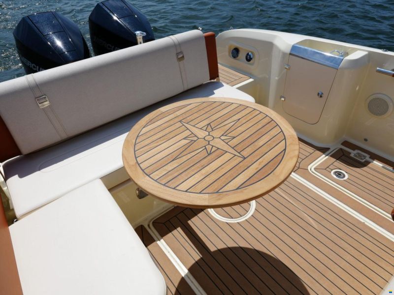Invictus 270 CX