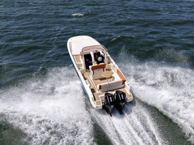 Invictus 270 CX