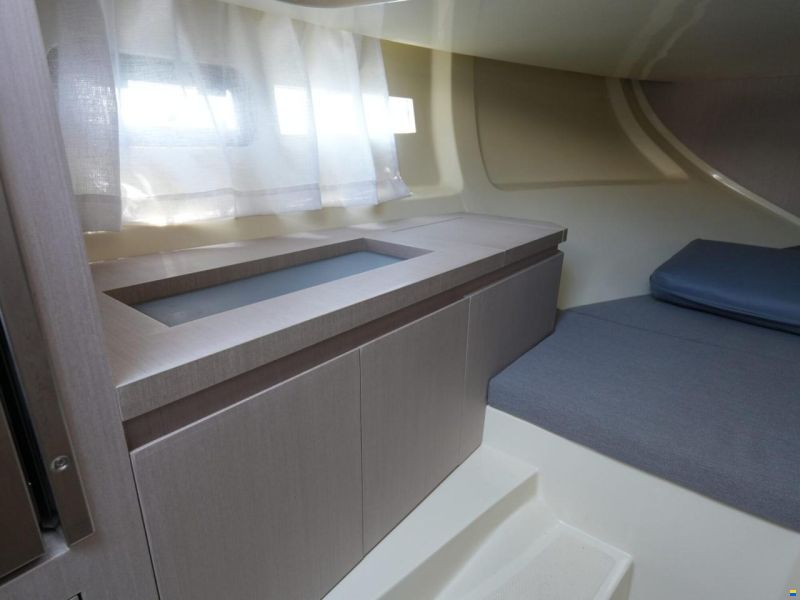 Invictus 270 CX