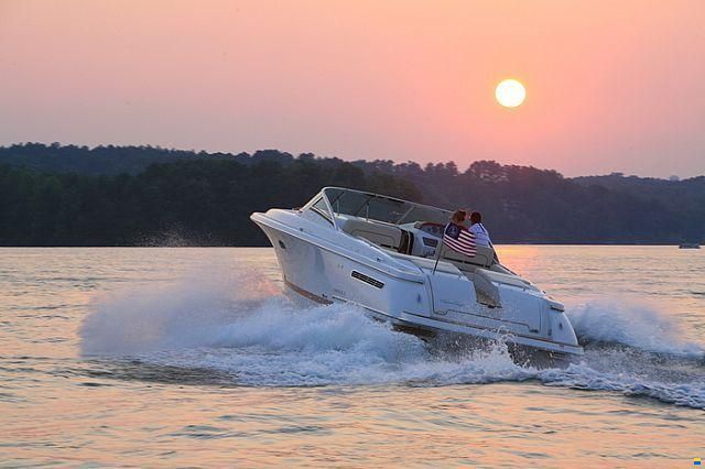 Chris Craft Corsair 32