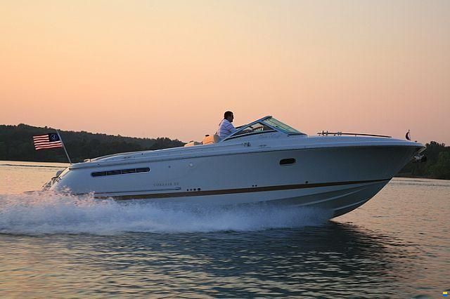 Chris Craft Corsair 32