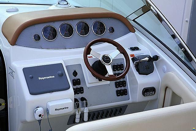 Chris Craft Corsair 32