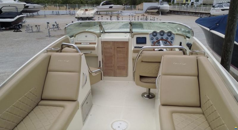 Chris Craft Corsair 32