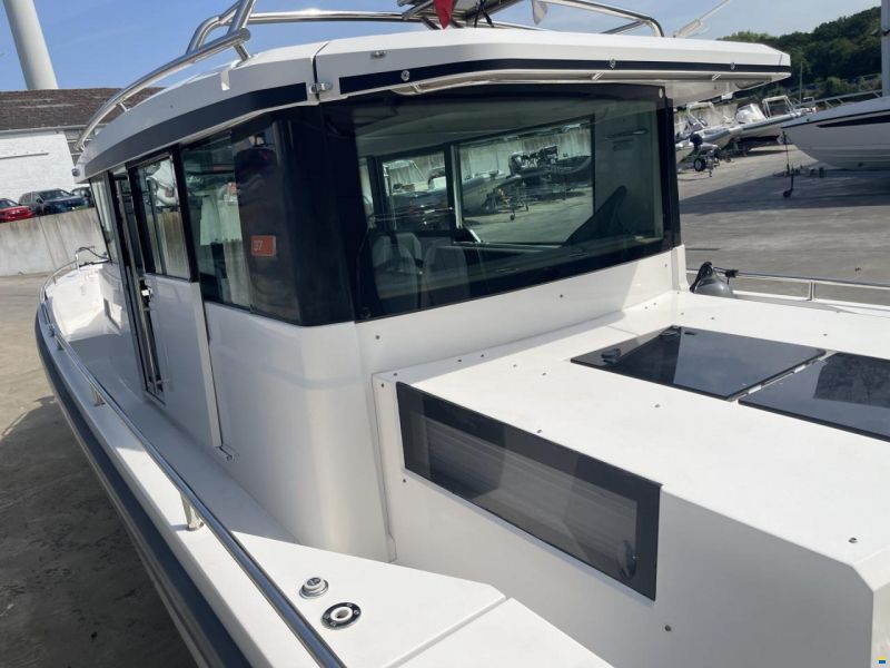 Axopar 37 Cross Cabin