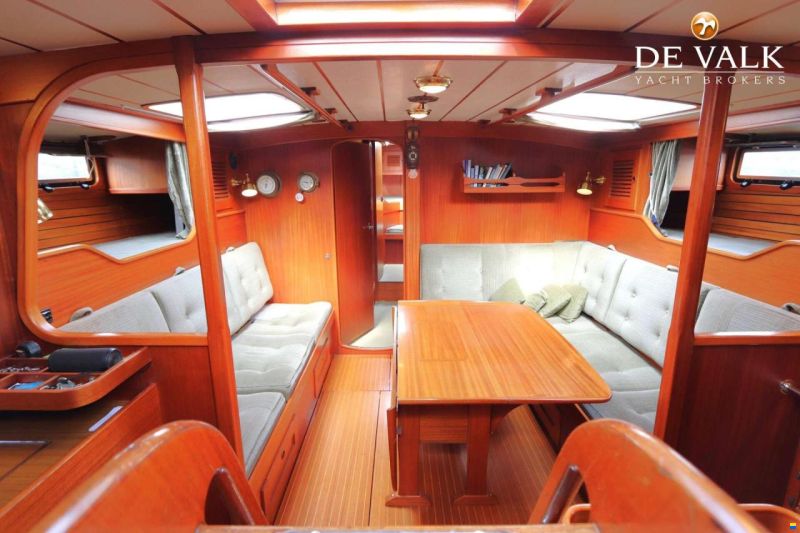 Hallberg-Rassy 49