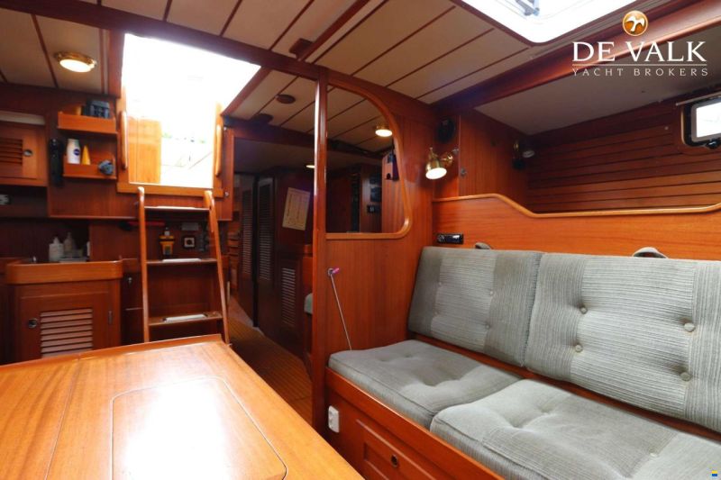 Hallberg-Rassy 49