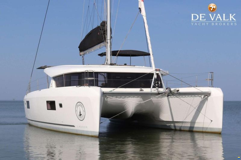 Lagoon 42