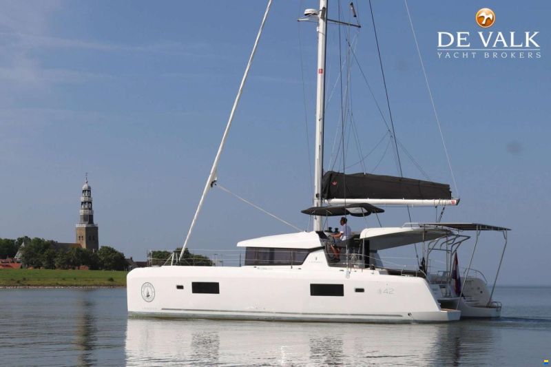 Lagoon 42