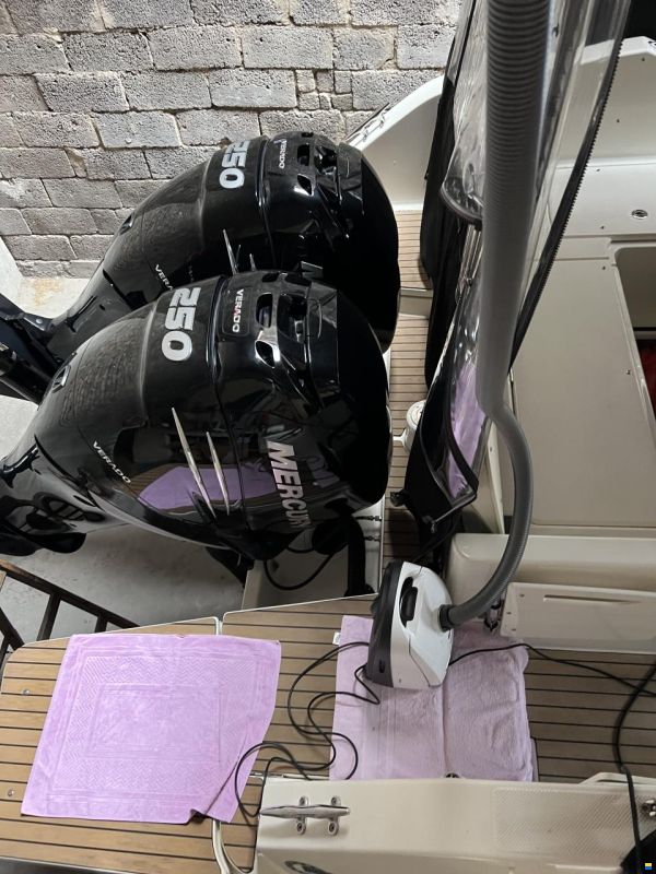 Quicksilver Sundeck 875